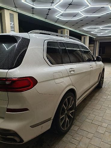 q 7: BMW X7: 2020 г., 4.4 л, Автомат, Бензин, Внедорожник — 5