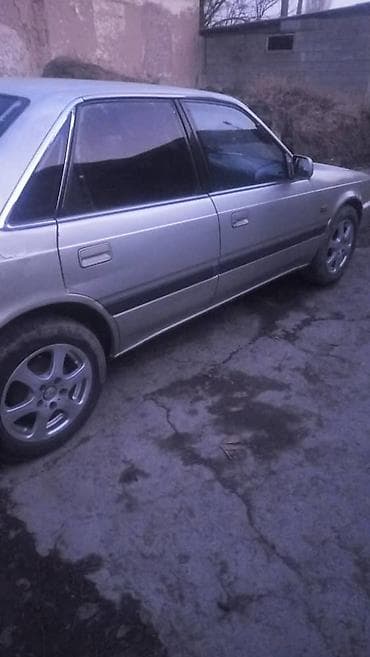 тонерофка на авто: Mazda 626: 1989 г., 2 л, Механика, Газ, Седан — 1