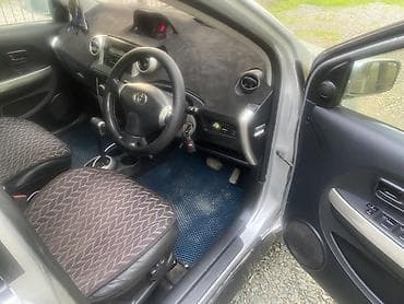 hyundai salaris: Toyota Ist: 2003 г., 1.3 л, Автомат, Газ, Хэтчбэк — 7