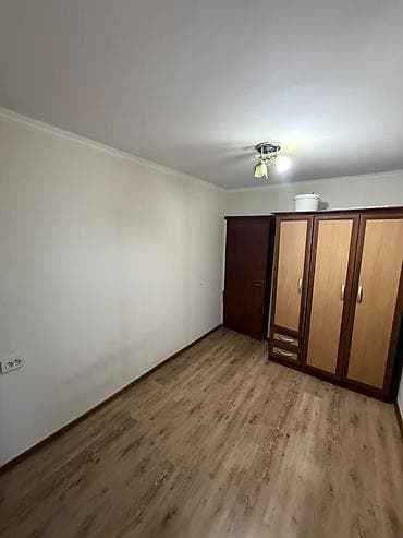Батирлер: 2 бөлмө, 46 м², 8-мкр 104-серия, 3 кабат — 7