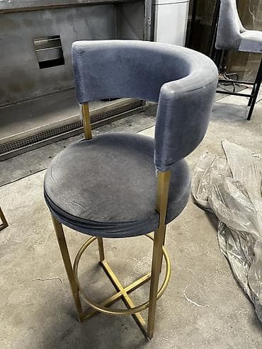 Барный стул, Железо