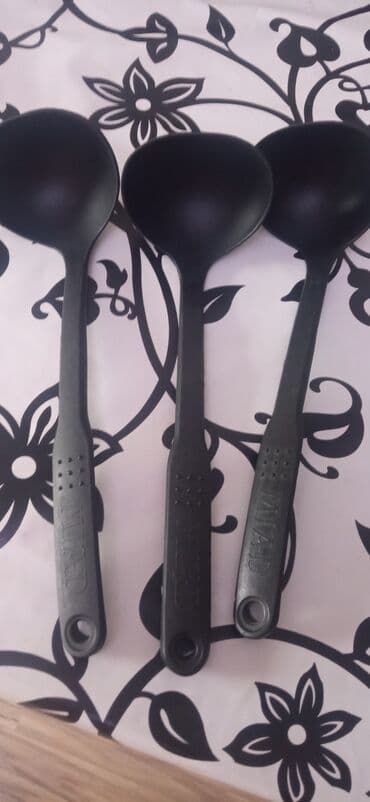 купить набор кухонных ножей: Листайте кастрюли 2х литровые и поварежки пластиковые — 3