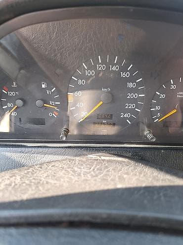 a class: Mercedes-Benz C-Class: 1994 г., 2 л, Автомат, Седан — 1