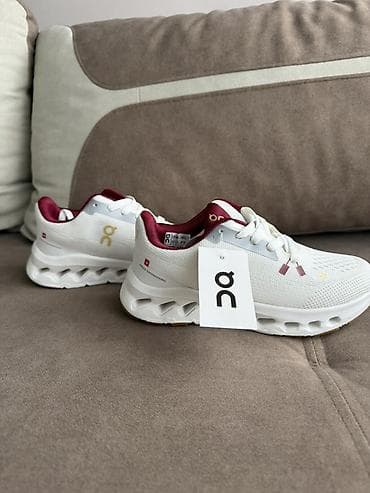 Кроссовки On Running (женские) - Размер: EU 37 (US W6.5, UK 4.5, JP