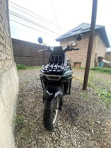 китайский мотороллер: Тип скутера Tank, 100 куб. см, Электро, Новый — 2