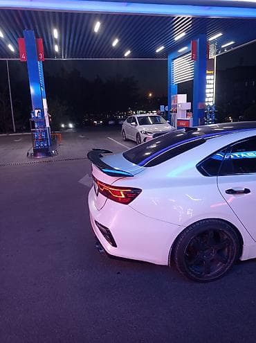 Задний спойлер BMW