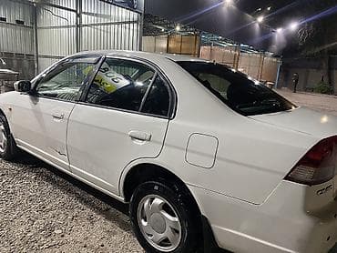 деловое авто: Honda Civic: 2002 г., Бензин, Седан — 6