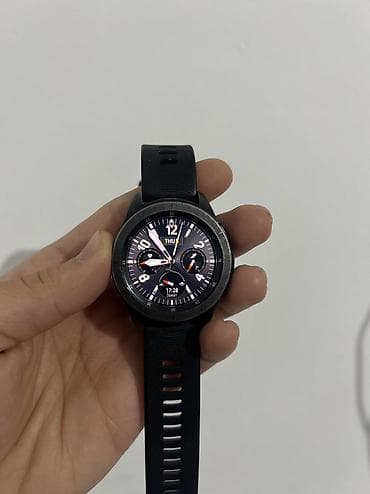 apple watch 5 series: Смарт‑часы Samsung Galaxy Watch (серия с вращающимся безелем), цвет — 1