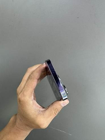 meta 3: IPhone 14 Pro, Deep Purple — 3