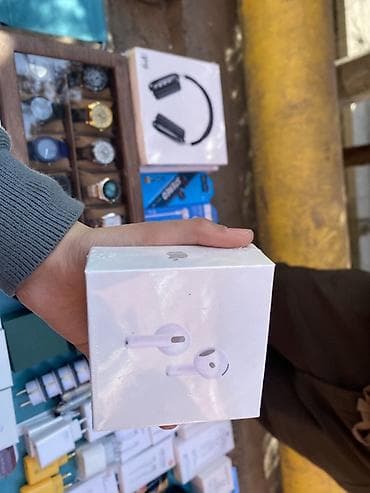 Apple AirPods (беспроводные наушники) Особенности: - Форм‑фактор