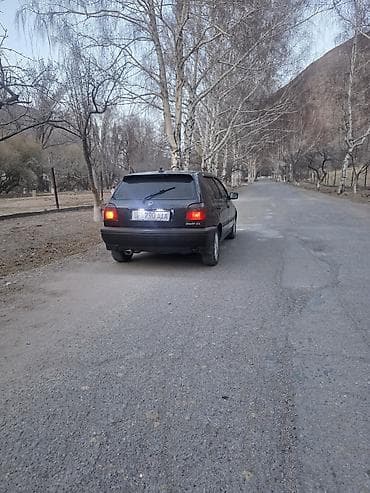 step vagon: Volkswagen Golf: 1992 г., 1.6 л, Хэтчбэк — 3