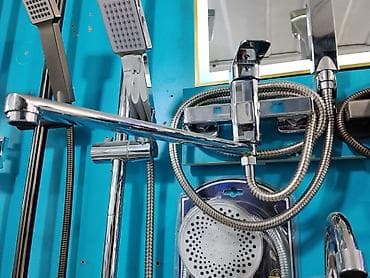 Смесители для ванны и душа: Смеситель для ванны с душевым набором - Настенный смеситель с — 1