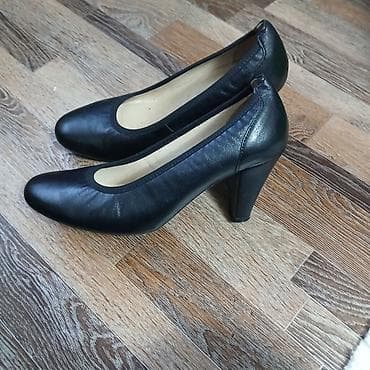 Классические женские туфли-лодочки - Цвет: чёрный, матовый - Материал