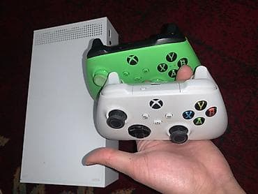 икс бокс сериес s: Игровая консоль Xbox Series S (белая) с беспроводным геймпадом — 2