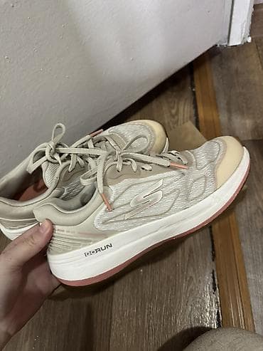 стельки с подогревом: Кроссовки, 37, Skechers, Б/у, цвет - Бежевый — 1