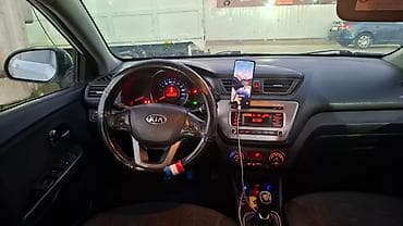 bwb e34: Kia Rio: 2013 г., 1.6 л, Механика, Бензин, Седан — 5