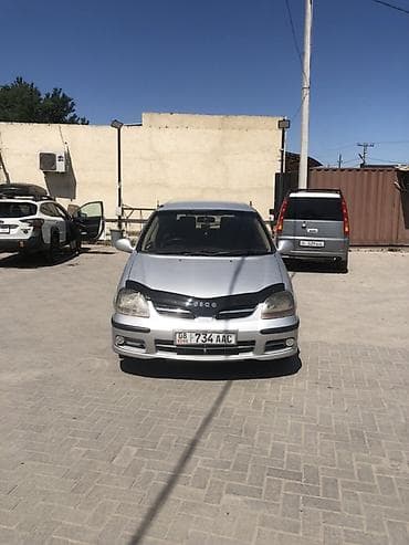 2 8: Nissan Tino: 2001 г., 1.8 л, Автомат, Бензин, Хэтчбэк — 3