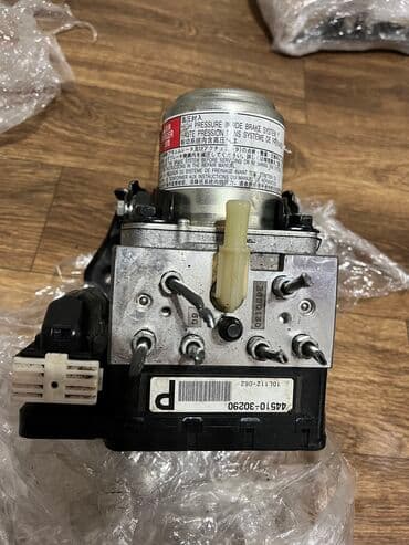 crown: Блок ABS(АБС) на: Lexus GS-450h Toyota Crown hybrid Camry-40-45 — 1