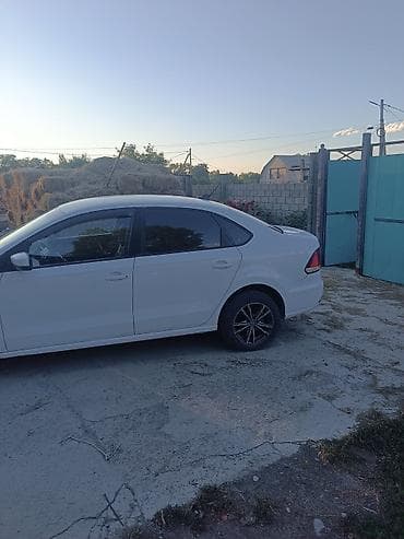 Продажа авто: Volkswagen Polo: 2017 г., 1.6 л, Автомат, Бензин, Седан — 5