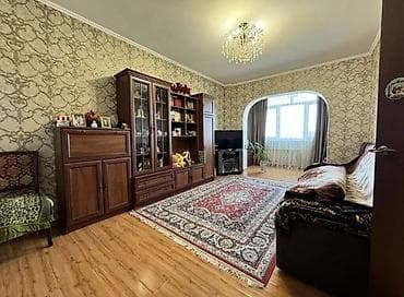 pro group: 4 комнаты, 82 м², Золотой квадрат 106 серия, 7 этаж, Косметический ремонт — 1