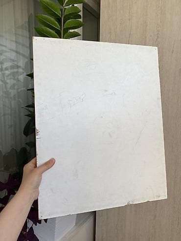 white board: Грунтованный художественный планшет на подрамнике А хорошем — 4