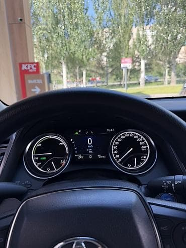 Toyota Camry: 2022 г., 2.5 л, Автомат, Гибрид, Седан — 8