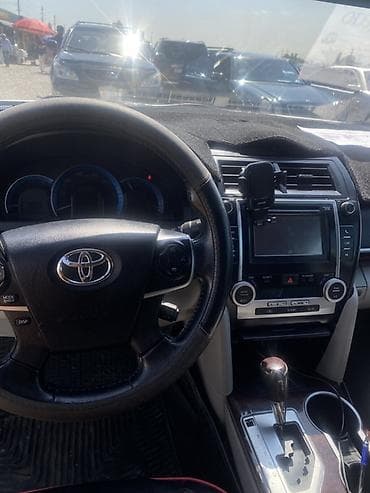 Toyota Camry: 2014 г., 2.5 л, Гибрид, Седан — 6
