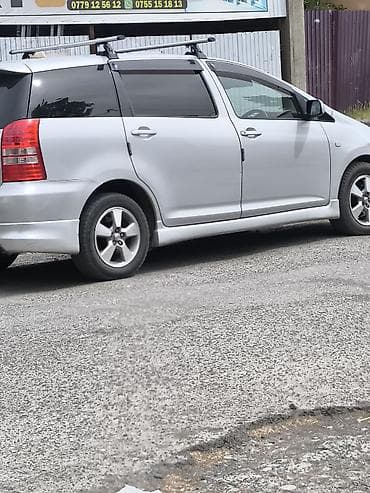 Toyota WISH: 2003 г., 1.8 л, Автомат, Бензин, Минивэн