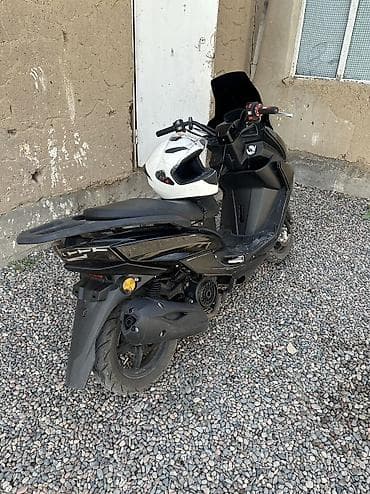 каракол мото: Макси-скутер Yamaha, 150 куб. см, Бензин, Новый — 2