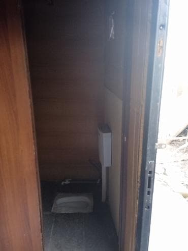 ата журт п: Квартира берилет,Колмодон,Баят базар жактан 1-болмо,туалети ичинде — 4