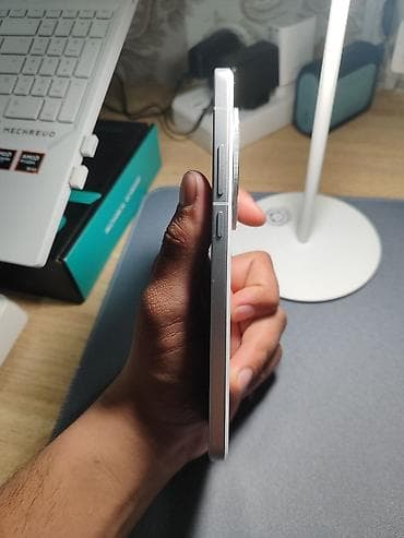 a03 core: Vivo X100 Ultra, Б/у, 256 ГБ, цвет - Белый, 2 SIM — 4