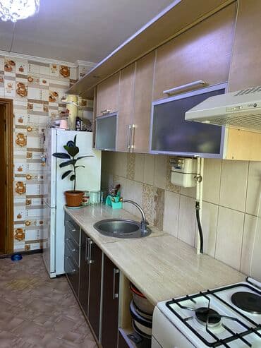 суточный дом бишкек: В связи с выездом, продаю с мебелью и бытовой техникой, двух ком — 13