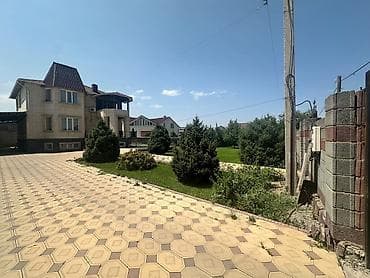 Продажа домов: 🏡 ПРОДАЕТСЯ ПРОСТОРНЫЙ ДОМ В АРЧА-БЕШИКЕ! 📍 Арча-Бешик 🌳 Ухоженный — 3