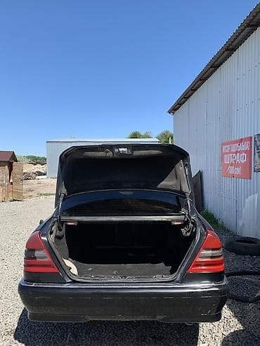 Mercedes-Benz C-Class: 1995 г., 2.2 л, Автомат, Бензин, Седан