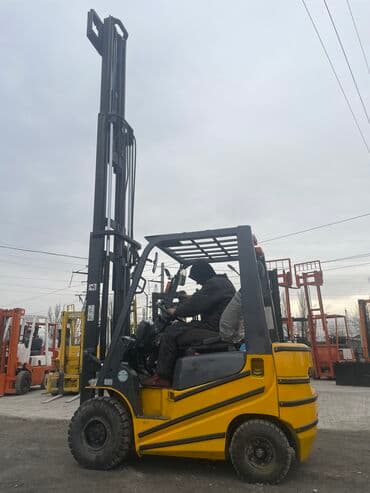 Погрузчик, 2012 г., Колесный, Вилочный at lalafo.kg Погрузчик, 2012 г., Колесный, Вилочный