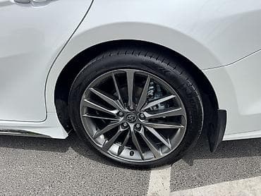 камри 75 2022: Toyota Camry: 2024 г., 2 л, Автомат, Гибрид, Седан — 8