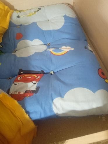 3800сом 2 ярусный,столы 1800с, стулья 200с