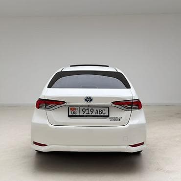 Продажа авто: Toyota Corolla: 2019 г., Автомат, Гибрид, Седан — 5