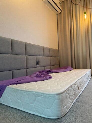 купить двуспальную кровать с матрасом недорого: Односпальный удобный матрас с средним уровнем жесткости — 1