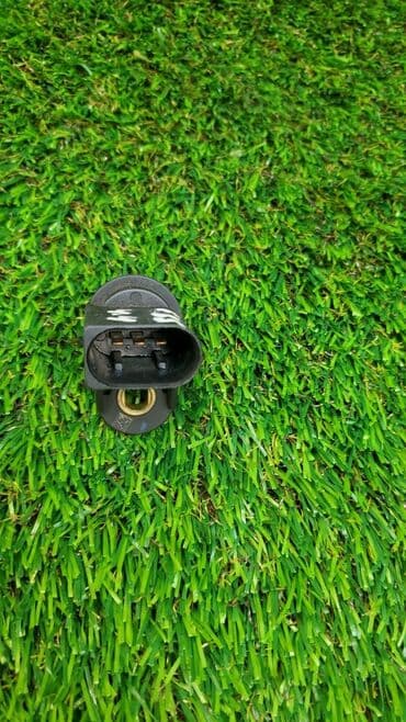 x3: Датчик положения распредвала БМВ E65 ​ Состояние: Б/У оригинальная — 5