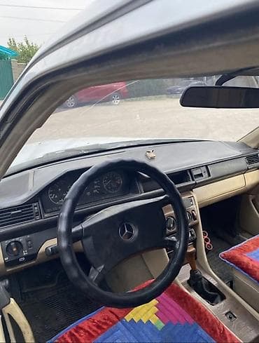 124 стиль: Mercedes-Benz W124: 1986 г., 2 л, Механика, Бензин, Седан — 10
