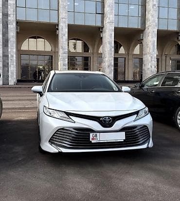 camry 2020: Toyota Camry: 2018 г., Автомат, Бензин, Седан — 3