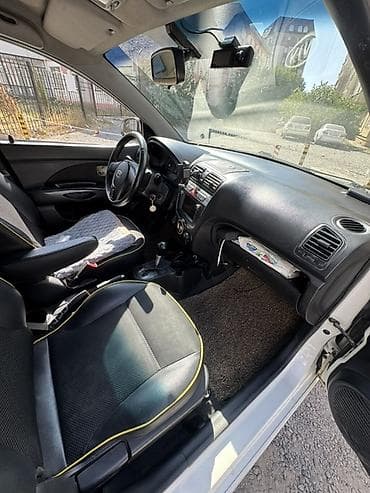 сидения морнинг: Kia Morning: 2010 г., 1 л, Автомат, Хэтчбэк — 1
