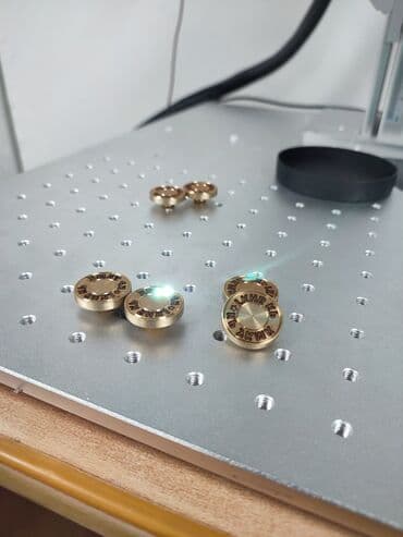 Гравировка штампов и клише Изготовление клише От 1 и более штук