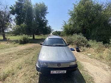 Volkswagen Passat: 1992 г., 1.8 л, Механика, Газ, Универсал — 6