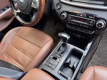 Продажа авто: Kia Sorento: 2018 г., 2 л, Автомат, Дизель, Кроссовер — 9