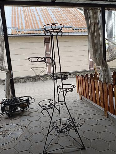 коврик с игрушками для малышей: Полка, этажерка для цветов, Железо — 2