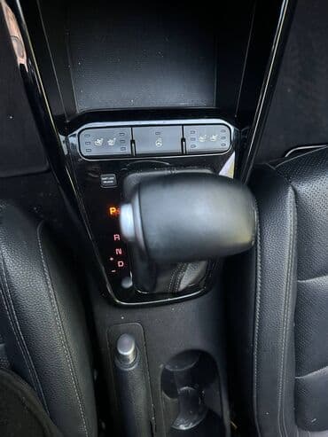 капот марк 2: Kia Stonic: 2019 г., 1.6 л, Дизель — 7