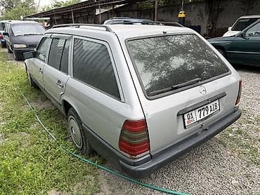 Продажа авто: Mercedes-Benz W124: 1989 г., 2.3 л, Механика, Бензин, Универсал — 4