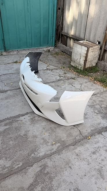 фара приус: Бампер Toyota, Новый — 2